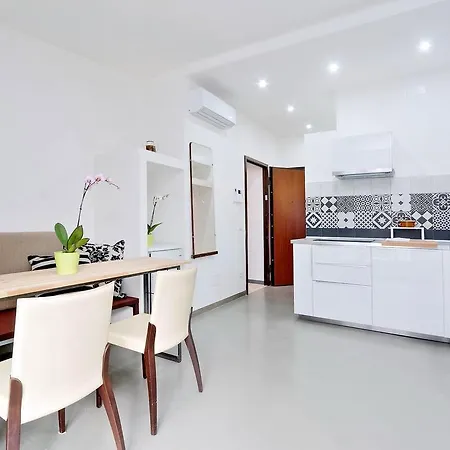아파트 Bright Modern Flat 7
