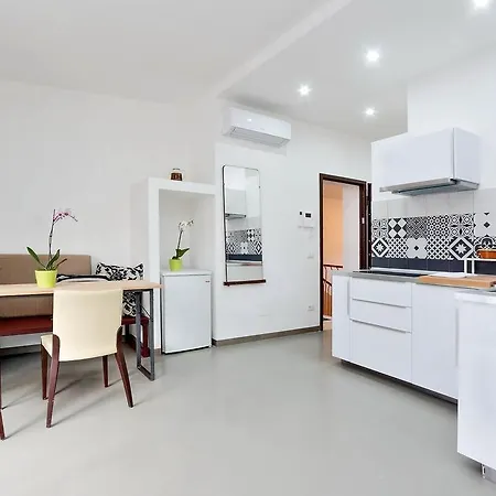 Bright Modern Flat 7 로마
